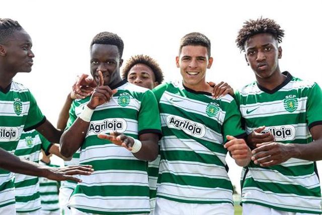 Sporting vence pelo orgulho e impede Famalicão de celebrar