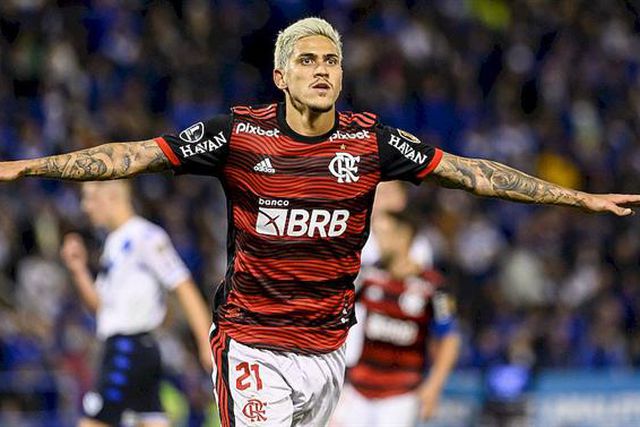 Pedro falta a treino após agressão de preparador físico