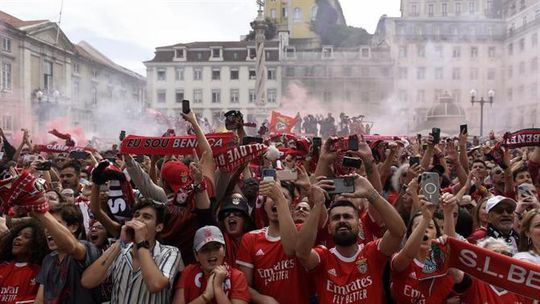 Águias partilham as melhores imagens da festa do '38' (vídeo)