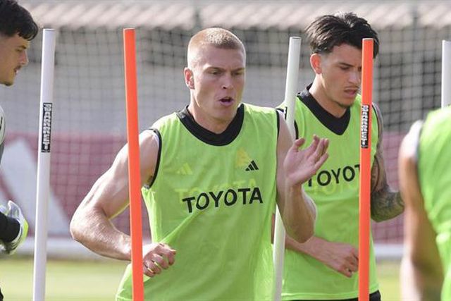 Mourinho com três reforços na comitiva para o Algarve