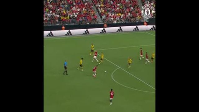 'Bomba' de Diogo Dalot no particular com o Dortmund