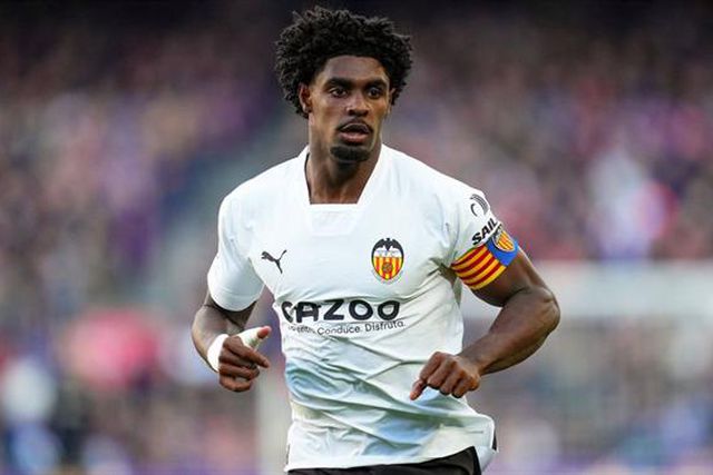 Thierry Correia indiferente aos rumores