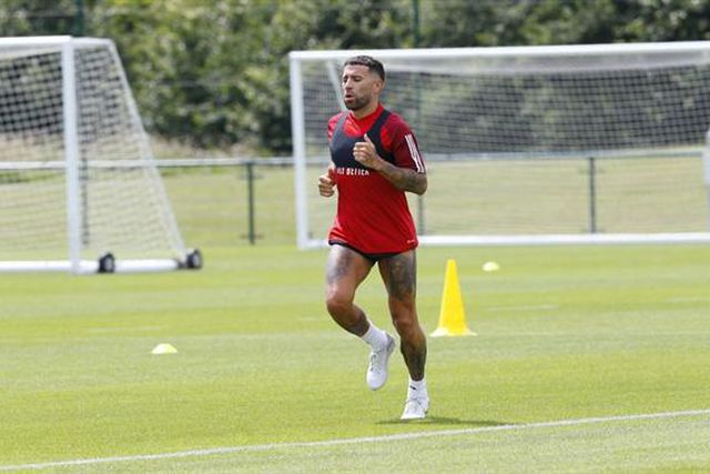 Otamendi na última fase para voltar