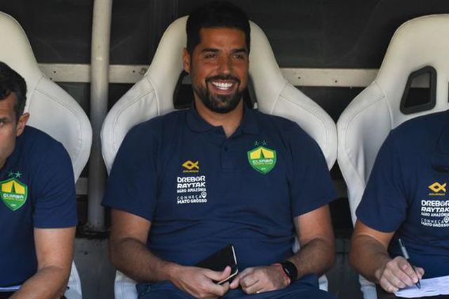 Cuiabá de António Oliveira vence Flamengo pela primeira vez na história