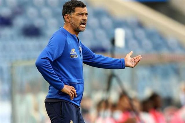 Último treino antes da partida para Lisboa com duas baixas