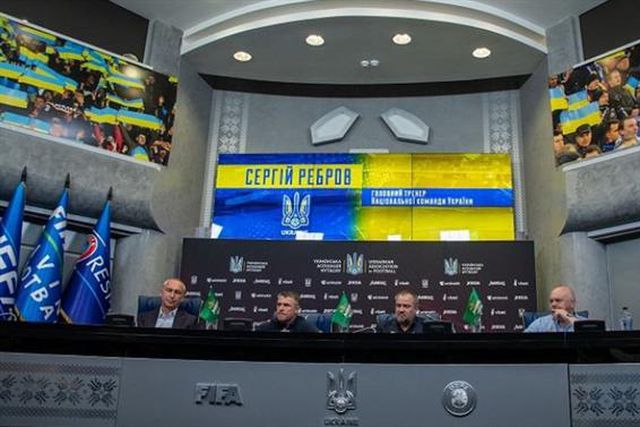 Rebrov é o novo selecionador