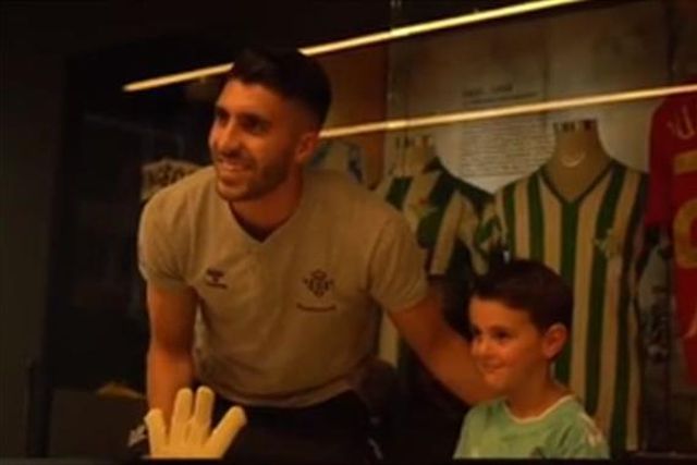 Rui Silva foi apoiado por jovem fã toda a época e devolveu o carinho (vídeo)