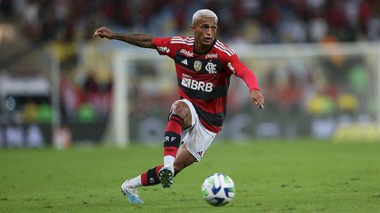 Promissor lateral-direito do Flamengo no radar encarnado