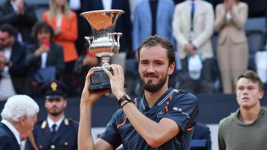 'Ranking' ATP: Alcaraz volta à liderança, Medvedev ultrapassa Djokovic, Nuno Borges sobe 12 lugares
