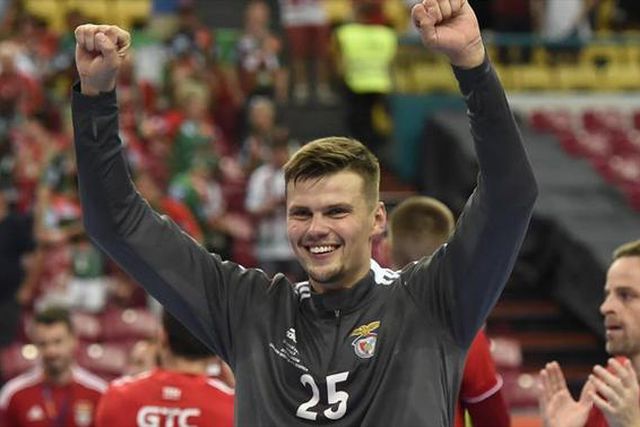 Sergey Hernández despede-se: «Nunca pensei que o Benfica fosse tão grande e espetacular»