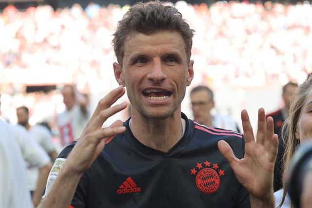 Muller incrédulo com despedimentos de Kahn e Salihamidzic