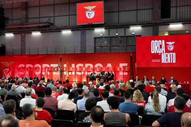 Uma crónica de protesto