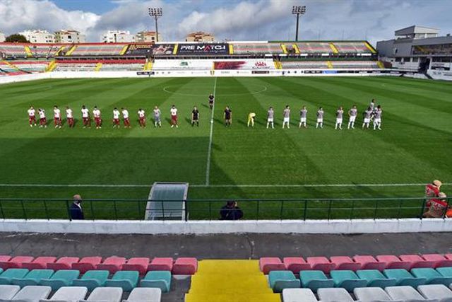 Receita da bilheteira do 'play-off' de subida servirá para ajudar menina tetraplégica