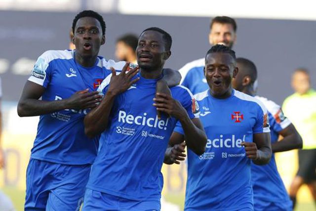 Cinco golos e drama no apuramento do Belenenses