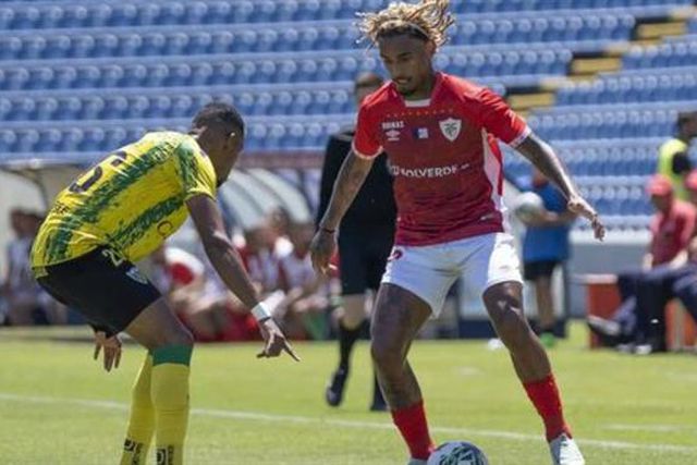 Tondela vence Santa Clara nos penáltis