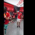 A festa no interior do balneário do Benfica após a conquista do título