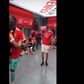 A festa no interior do balneário do Benfica após a conquista do título