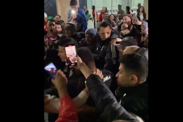 Loucura e euforia: a chegada de James Rodríguez ao Brasil (vídeo)