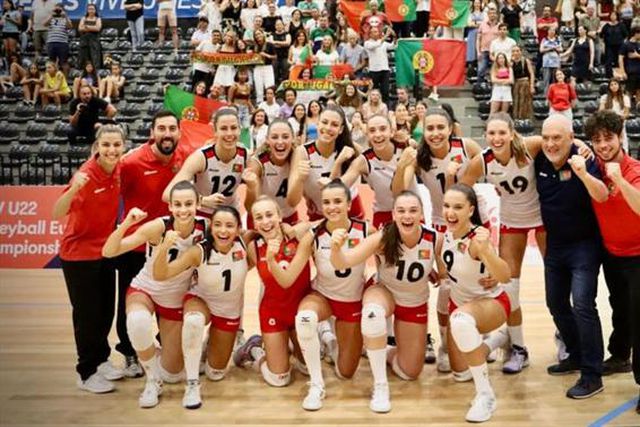 Portugal discute com Ucrânia presença no Europeu feminino de sub-22