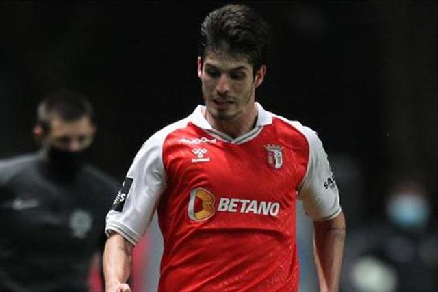 Botafogo não exerce opção de compra por Lucas Piazon