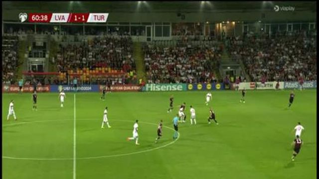 Reforço do Benfica: Que grande trabalho de Kokçu no segundo golo da Turquia!