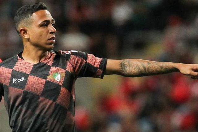 Luiz  Henrique fora dos planos