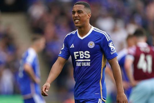 Tielemans deixa o Leicester mas vai continuar na Premier League
