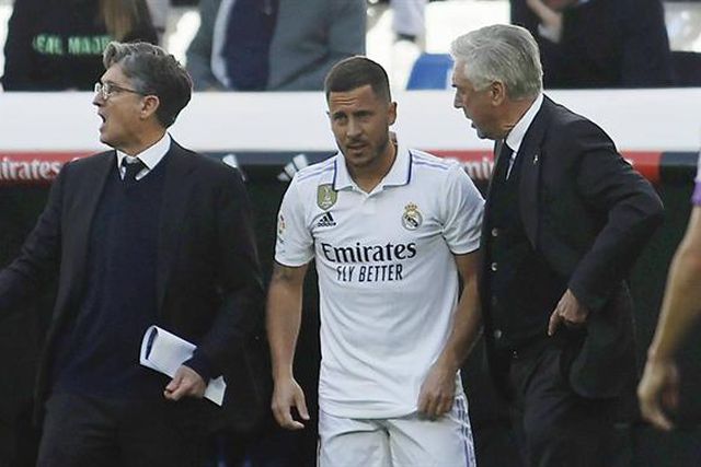 «Hazard? É surpreendente que vocês não consigam esperar por amanhã para saber o onze»