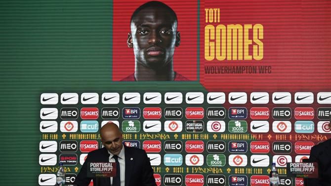 Roberto Martínez explica chamada de Toti Gomes e ausência de Pote