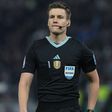 Árbitro alemão no Islândia – Portugal