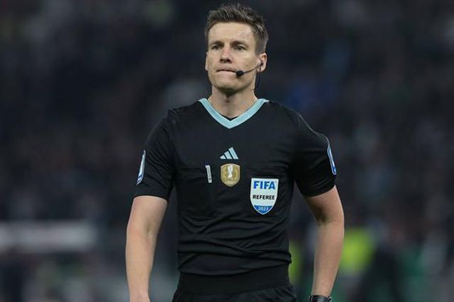 Árbitro alemão no Islândia – Portugal