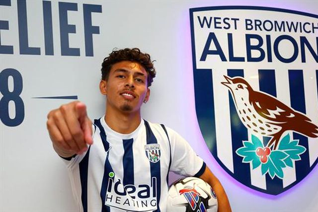 Ex-Benfica emprestado ao West Bromwich