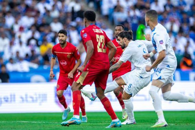 Rúben Neves dá primeiro triunfo a Jesus (veja os golos)