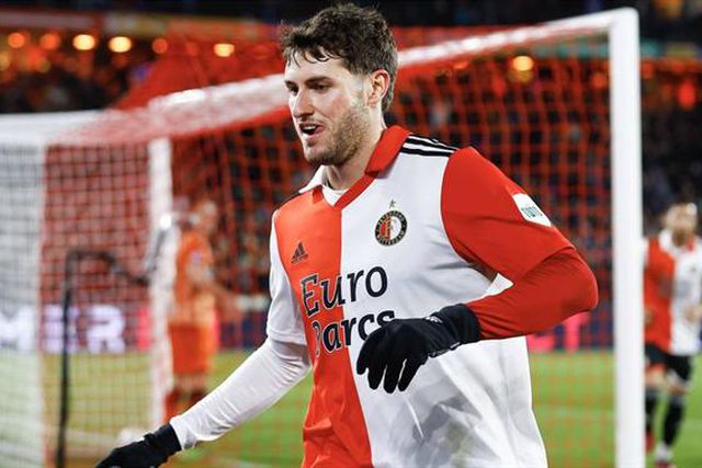 Alvo das águias titular no Feyenoord