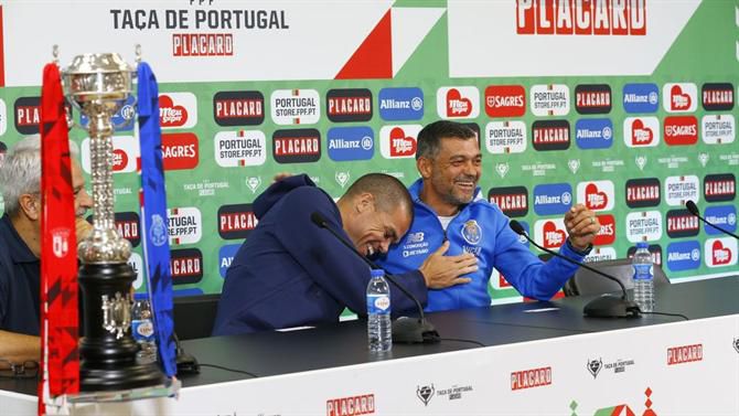 O momento entre Sérgio Conceição e Pepe que provocou gargalhada geral