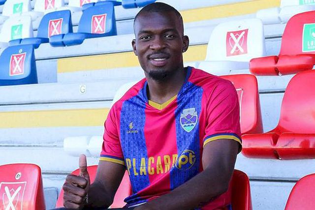 Bruno Langa renova até 2026 e promete manter o desempenho