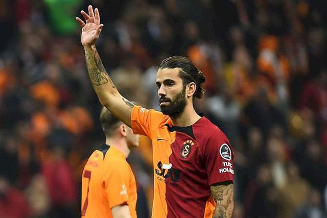 Galatasaray de Sérgio Oliveira apura-se para duelo com portugueses