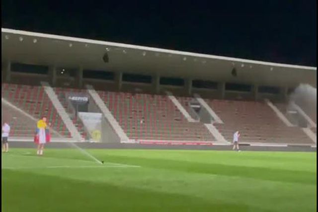 Barreiros com a rega ligada durante a festa do Estrela