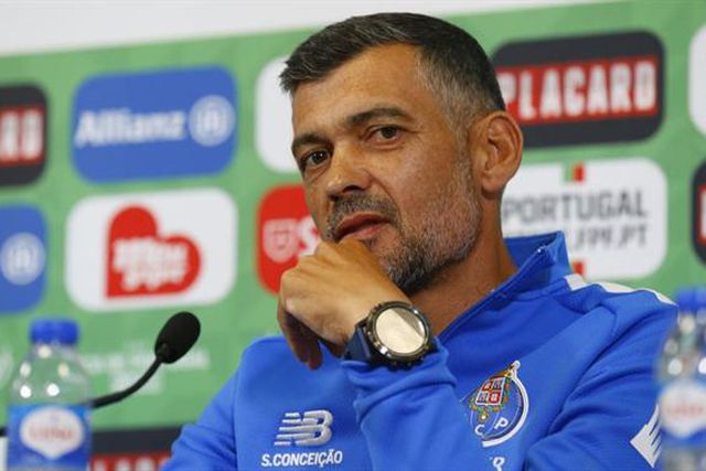 «Isso não existe! Podemos acabar com três dos quatro títulos nacionais…»