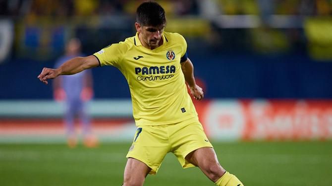 Villarreal vence com golo nos descontos e pressiona por um lugar na Liga dos Campeões