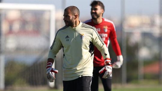 Benfica anuncia saída de treinador de guarda-redes da equipa B