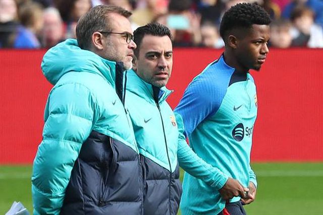Xavi abre a porta da saída a Ansu Fati: «Isto é o Barcelona, não uma ONG»