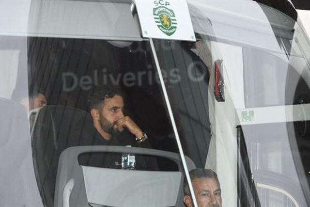 Leões já estão em Liverpool