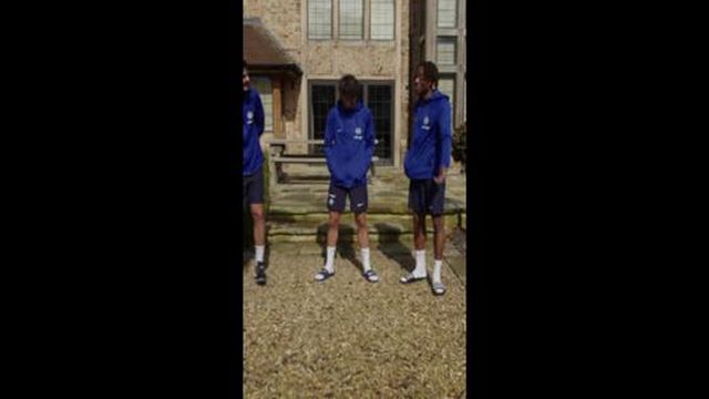 Hilariante: Colegas de equipa ‘gozam’ com João Félix