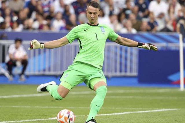 Vlachodimos revela segredo do penálti defendido a Mbappé