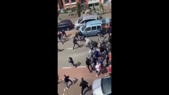 Confrontos entre adeptos de AZ Alkmaar e West Ham