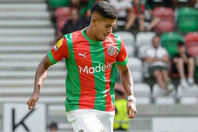 Criativo argentino vai ser reforço