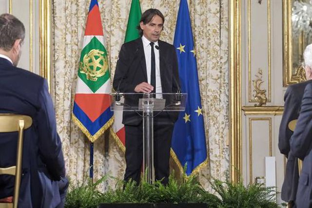 «Confirmo a 100 por cento: serei o treinador na próxima época»