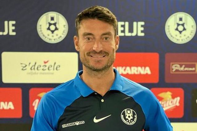 O aviso de Riera: «Estamos aqui para ganhar»