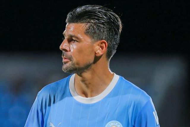 Ex-Benfica deixa o Ibiza e está livre no mercado